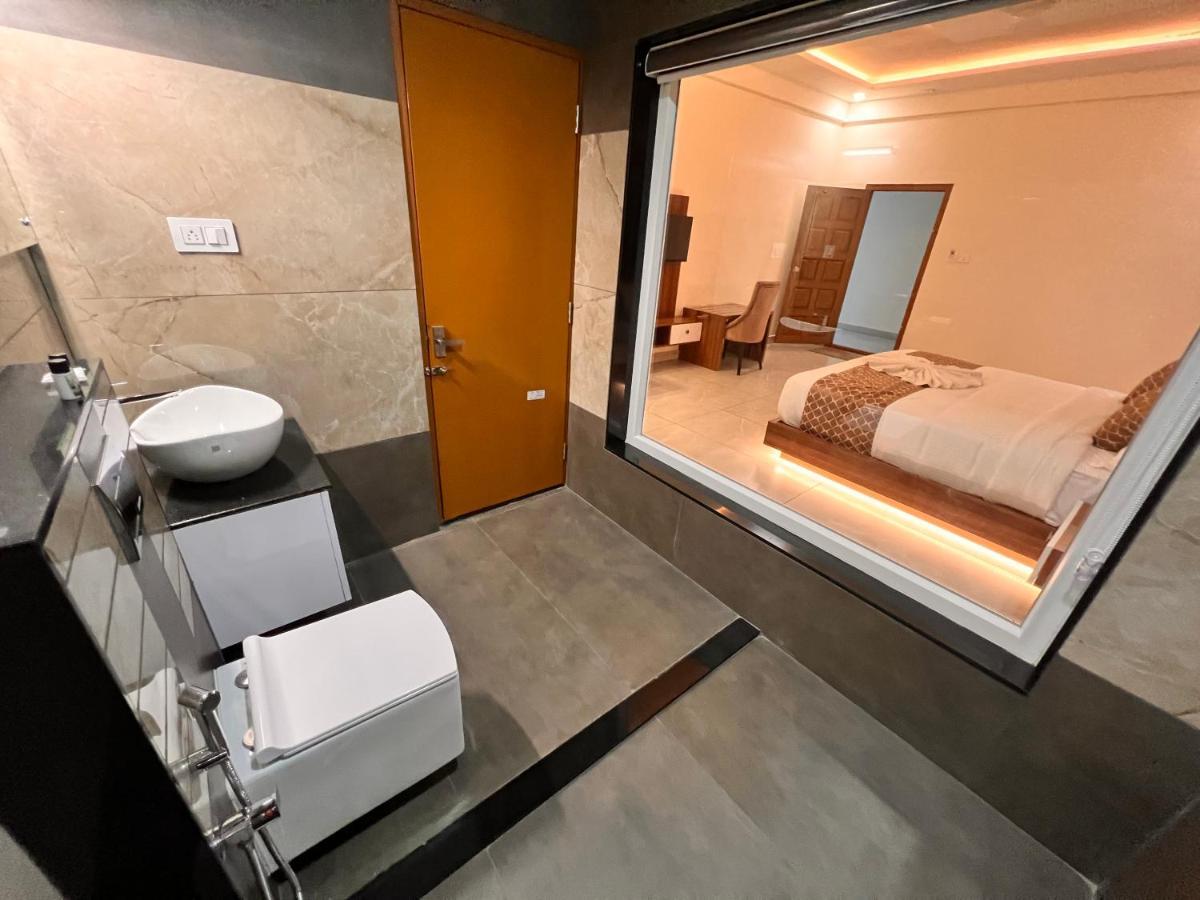 Blue Peaks Holiday Home Муннар Екстер'єр фото