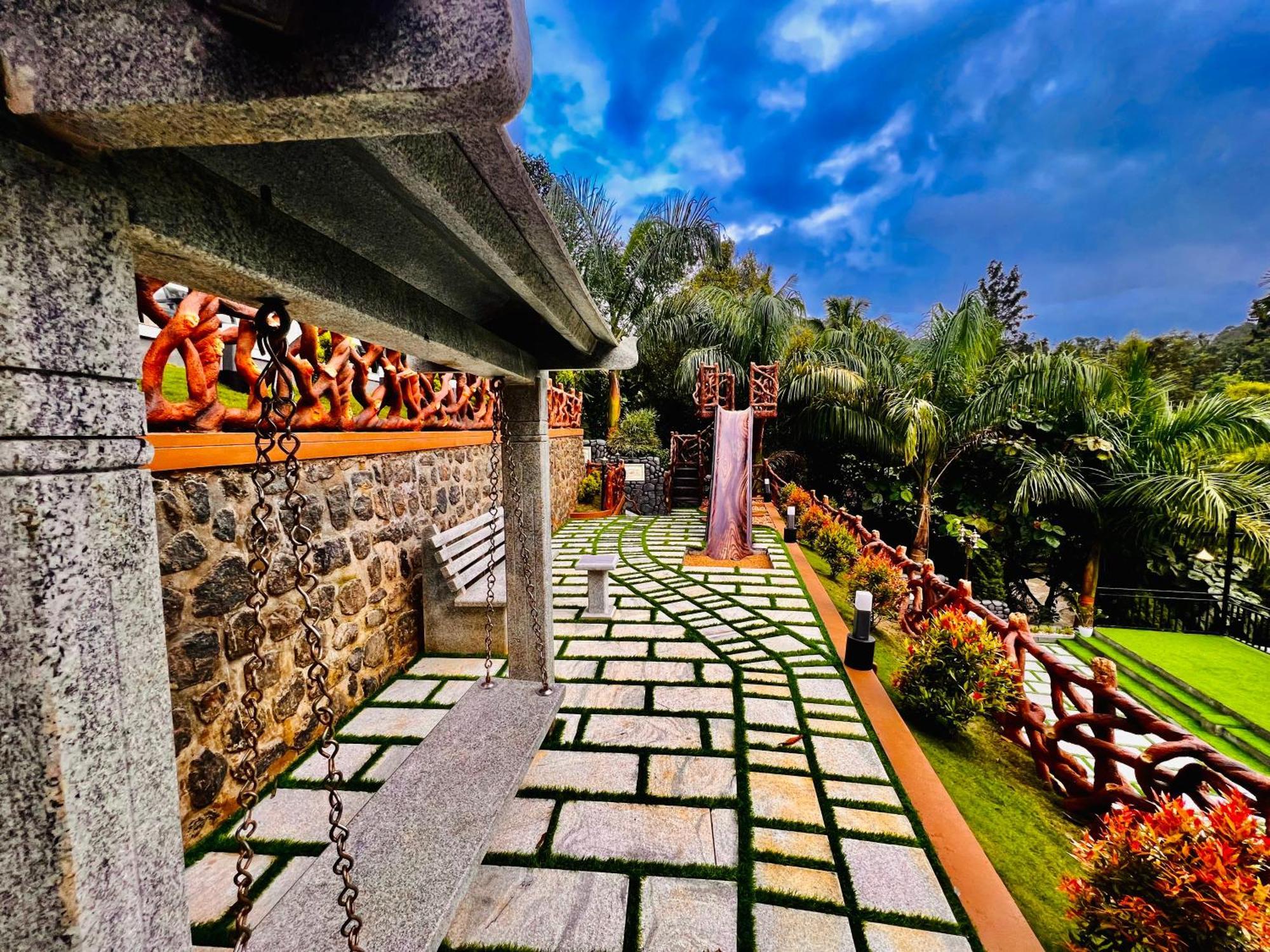 Blue Peaks Holiday Home Муннар Екстер'єр фото